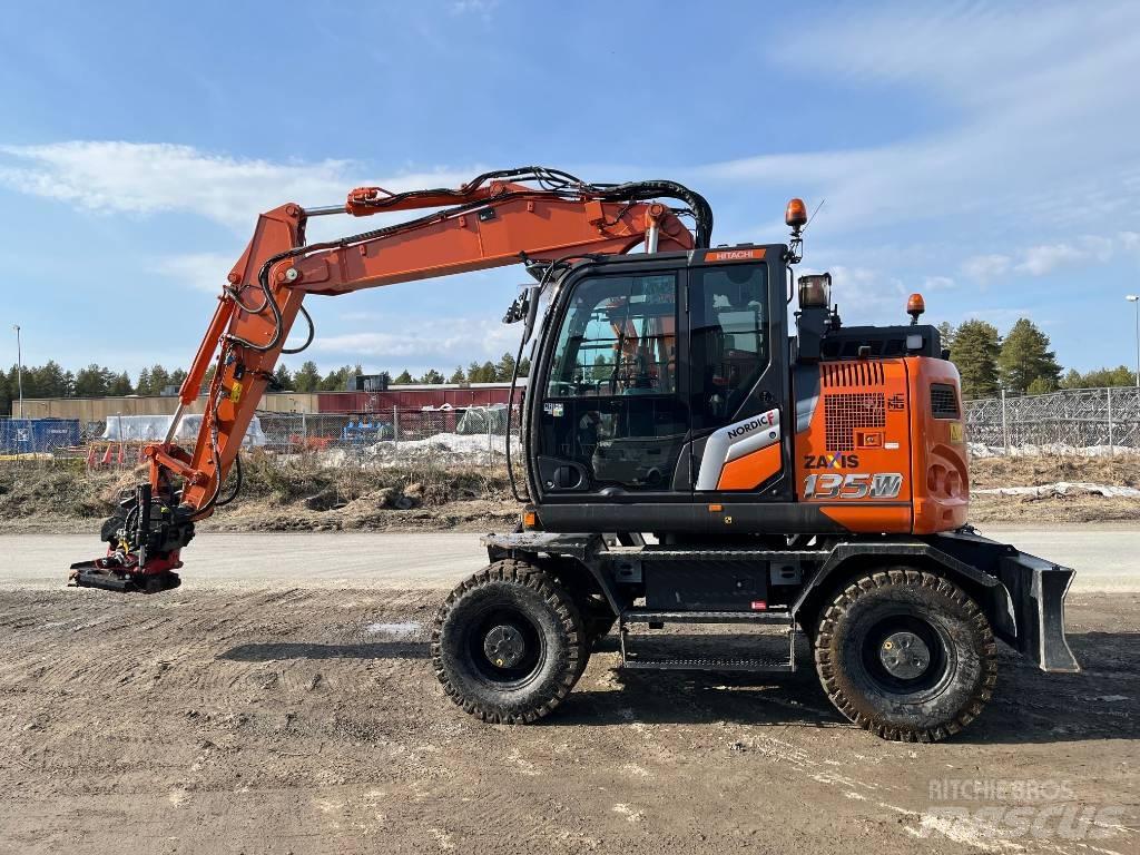 Hitachi ZX135W-7 Gumikerekes kotrók