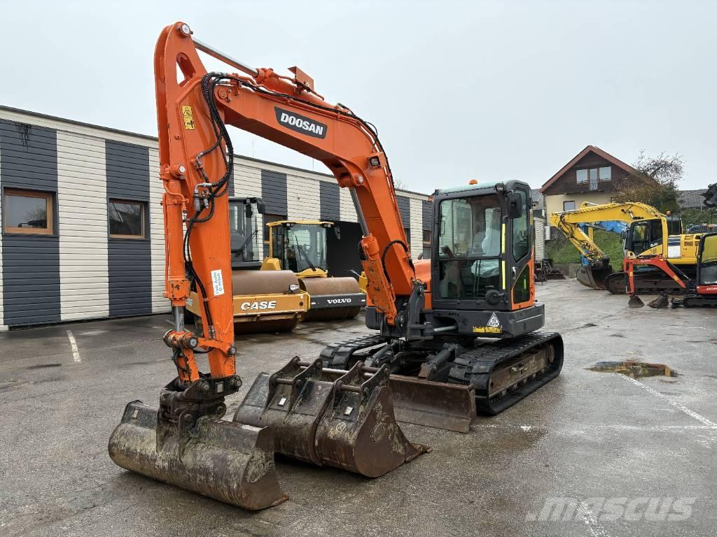 Doosan DX 85 R-3 Közepes (midi) kotrók 7 t - 12 t