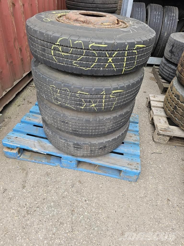 Pirelli 825X15 Haszonjárművek - Egyéb