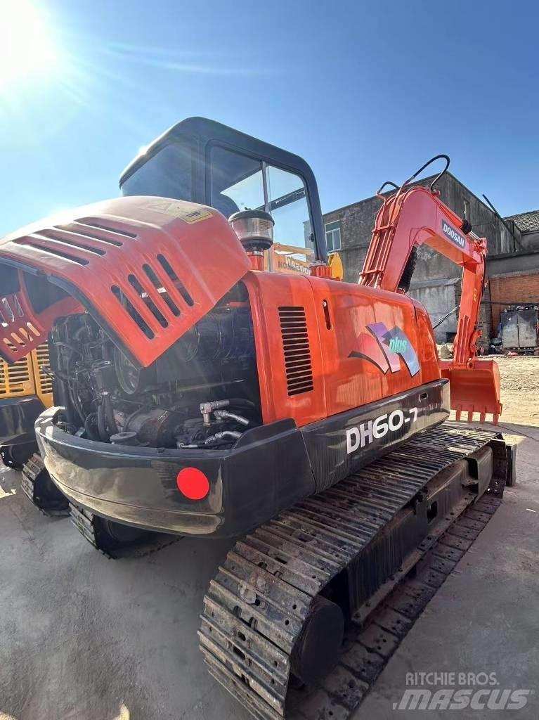 Doosan DH 55 Mini kotrók < 7t