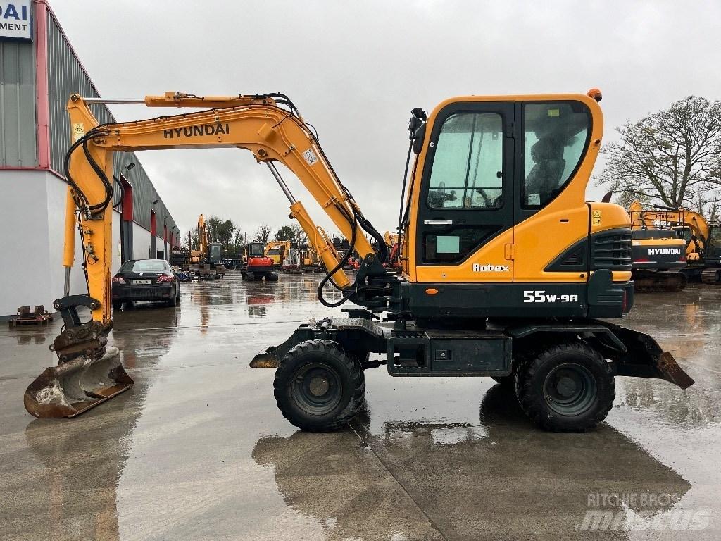 Hyundai R55W-9A Gumikerekes kotrók