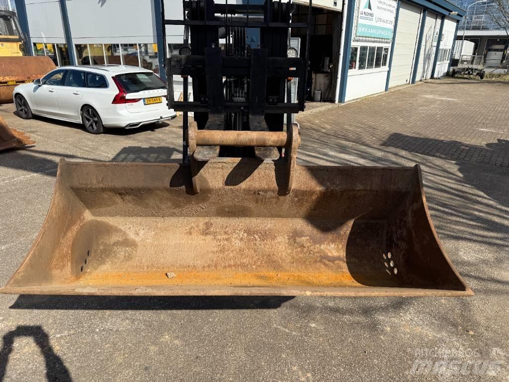 Komatsu HB 215 LC-2 Lánctalpas kotrók