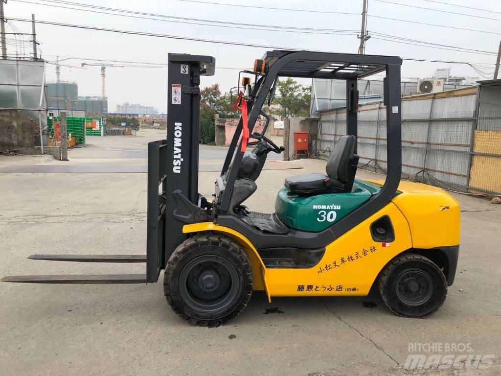 Komatsu FD30 Dízel targoncák