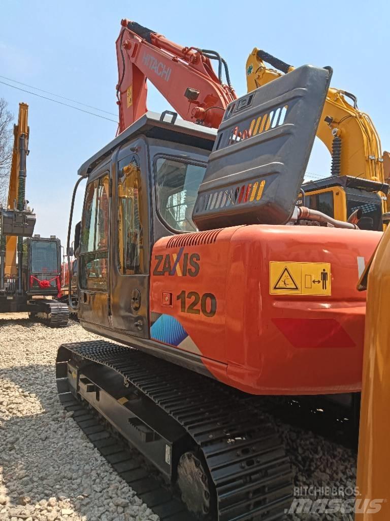Hitachi ZX 120 Közepes (midi) kotrók 7 t - 12 t