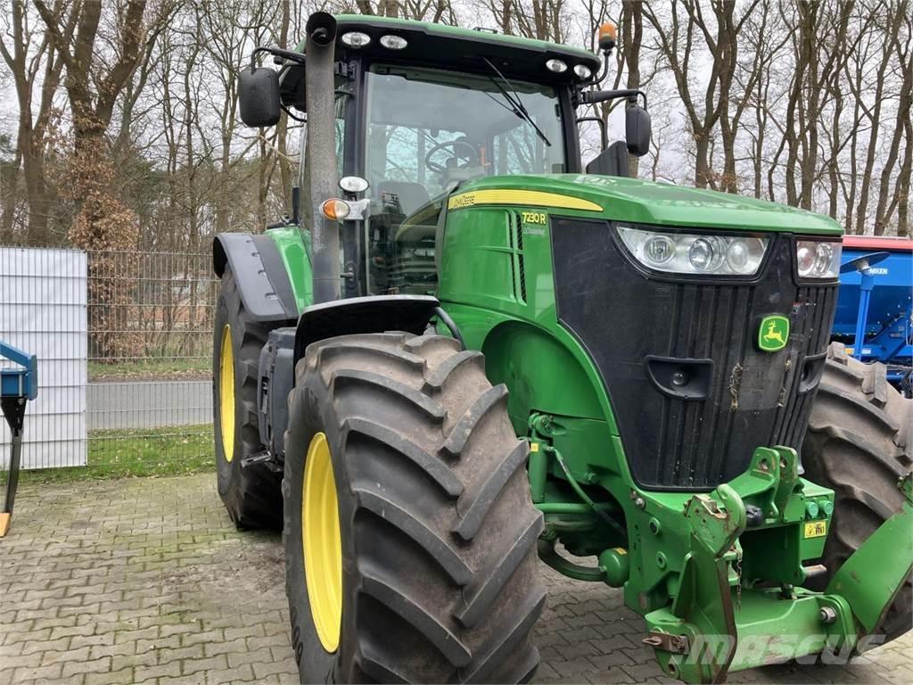 John Deere 7230R Traktorok