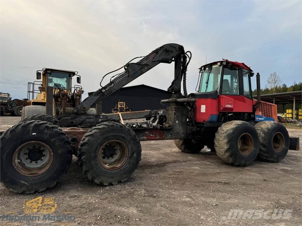 Valmet 890.2 Kihordók