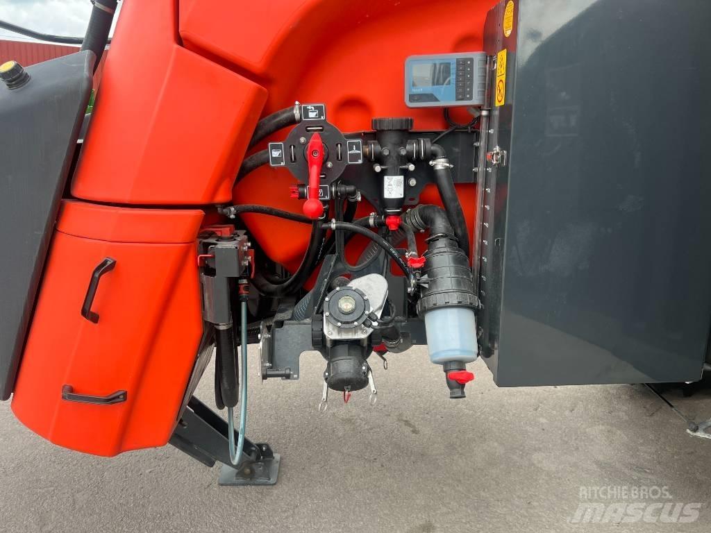 Kubota XTS 4 Vontatott trágyaszórók