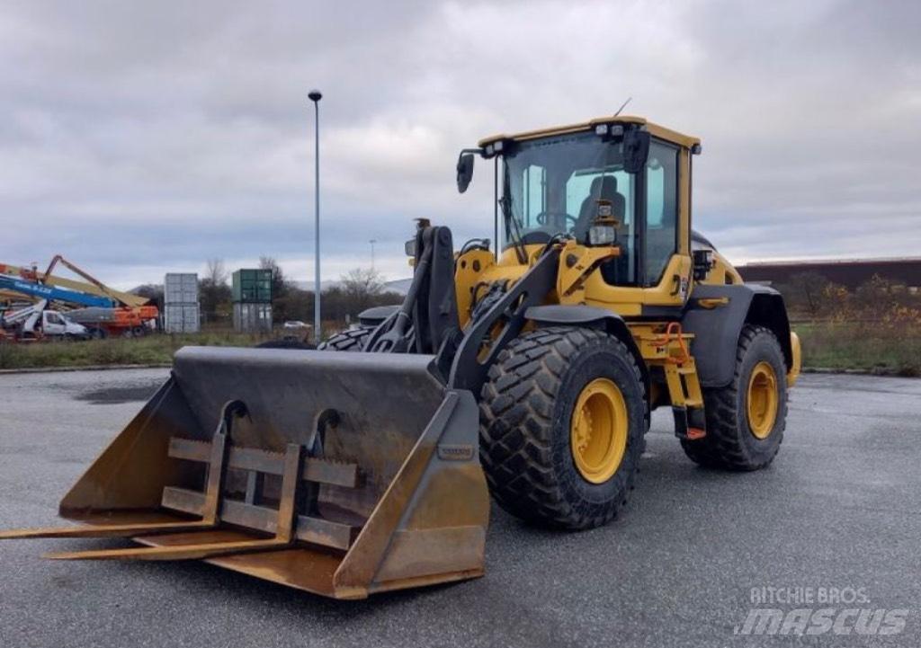 Volvo L 90 H Gumikerekes homlokrakodók