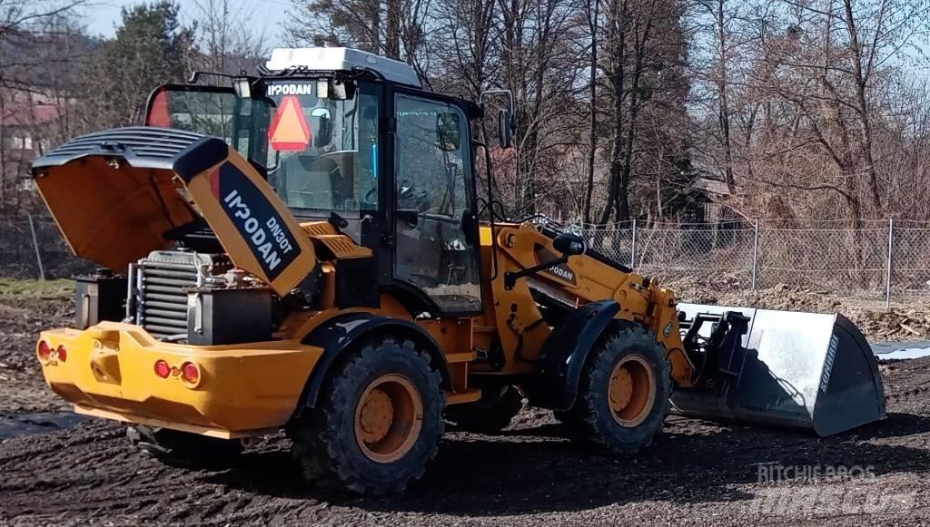 Impodan DN30T Teleszkópos gumikerekes rakodók