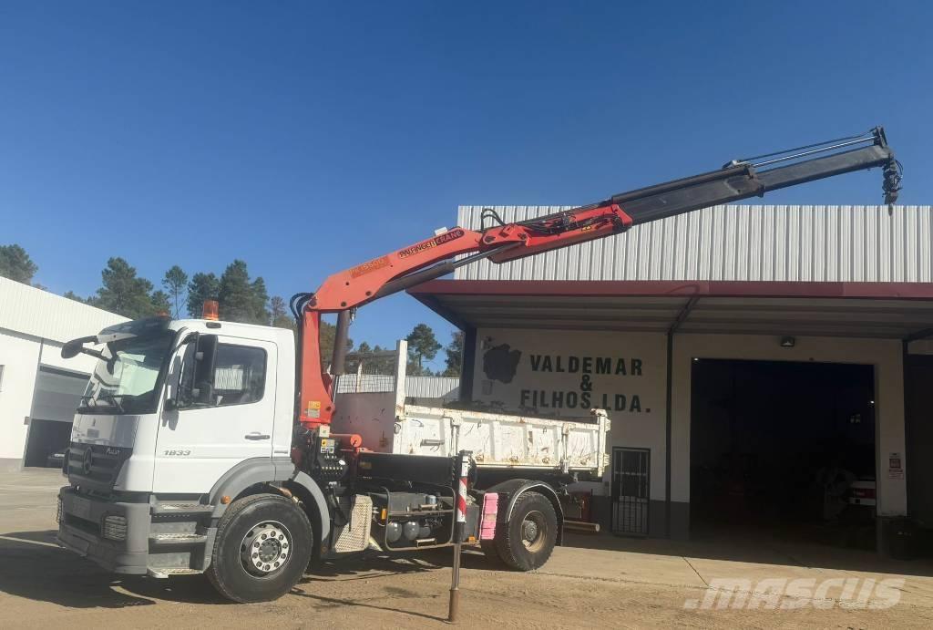 Mercedes-Benz 1833 Billenő teherautók