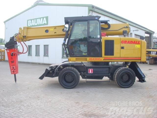 Gradall XL 4300 Gumikerekes kotrók