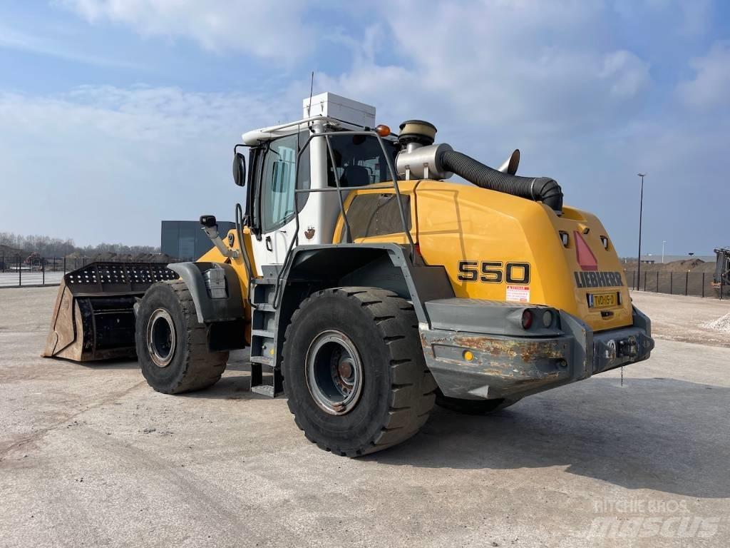 Liebherr 550 CDC + BSS Gumikerekes homlokrakodók