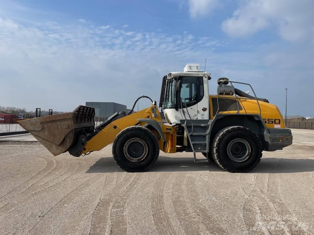 Liebherr 550 CDC + BSS Gumikerekes homlokrakodók