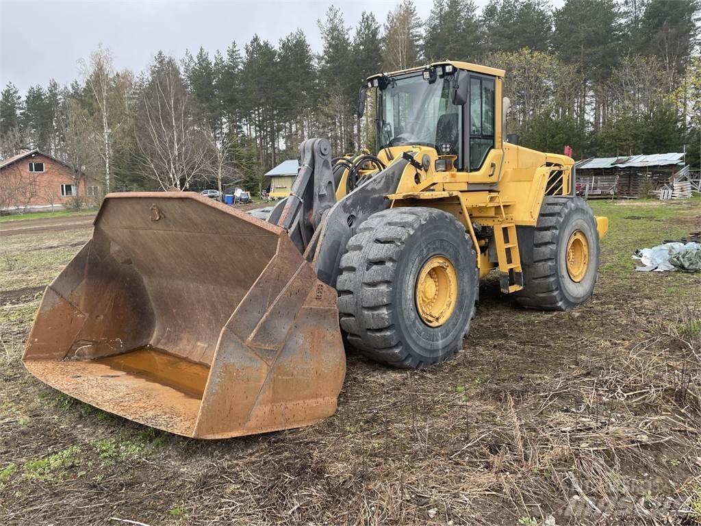 Volvo L220F Gumikerekes homlokrakodók