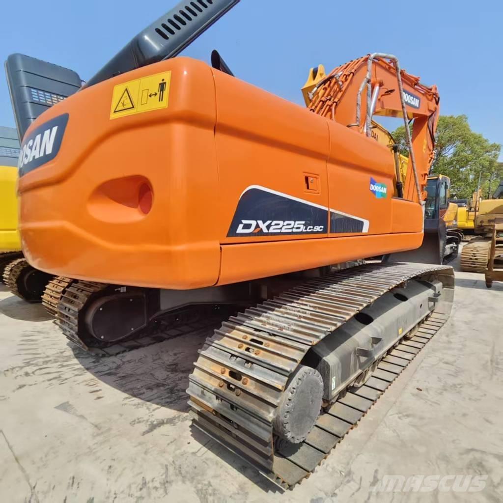 Doosan DX225LC-9C Lánctalpas kotrók