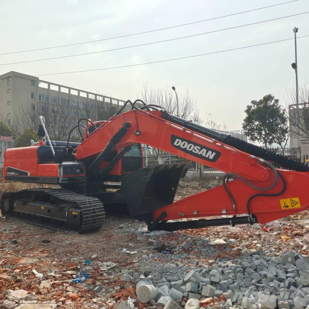 Doosan DX225LC-9C Lánctalpas kotrók