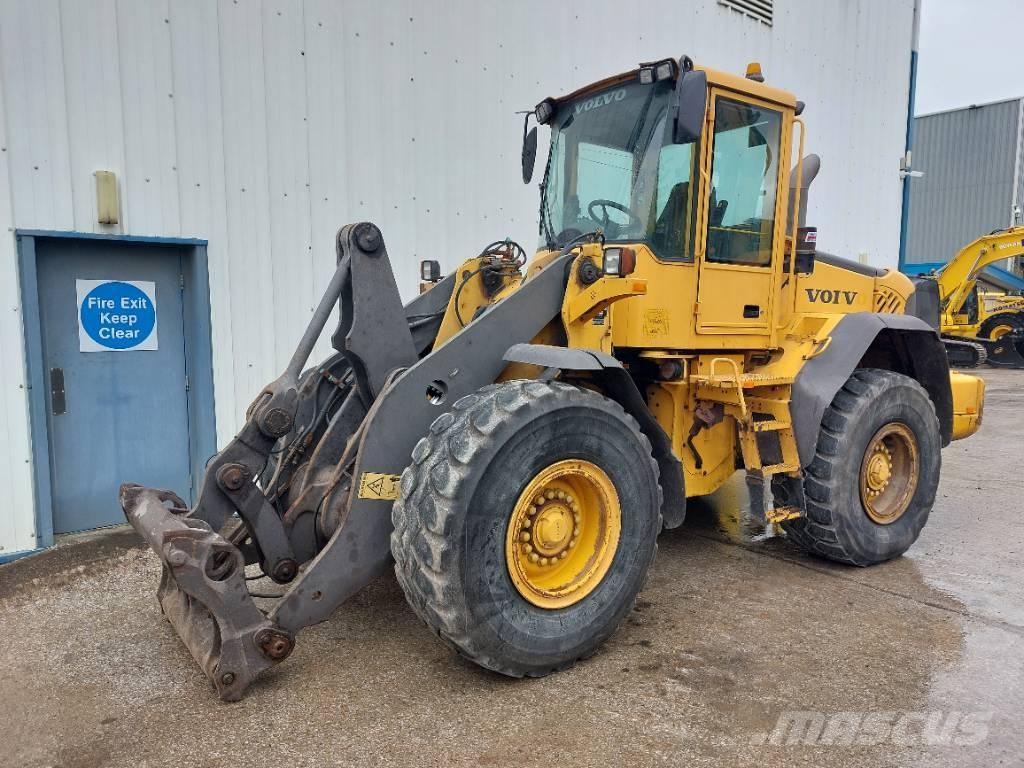 Volvo L90E Gumikerekes homlokrakodók