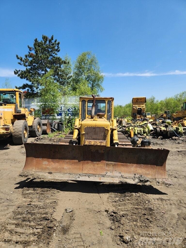CAT D 6 lánctalpas dózerek