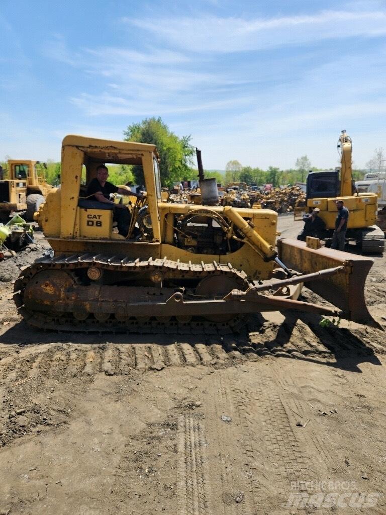 CAT D 6 lánctalpas dózerek