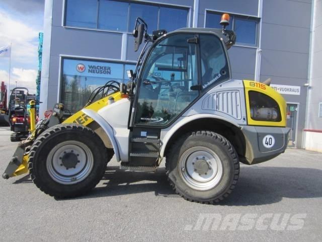 Kramer 8115 Gumikerekes homlokrakodók