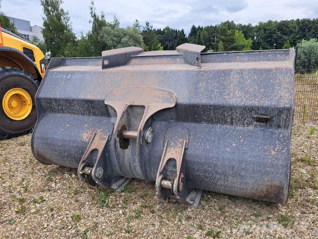 Volvo L 220 H Gumikerekes homlokrakodók