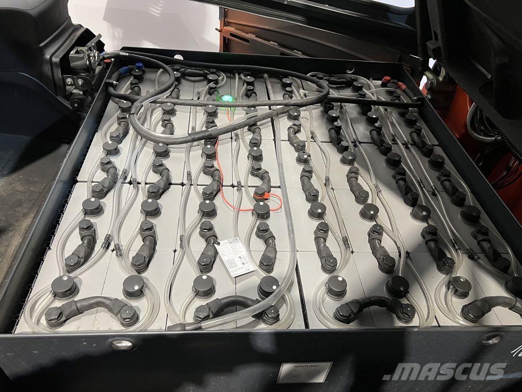 Linde E50HL-01 Elektromos targoncák