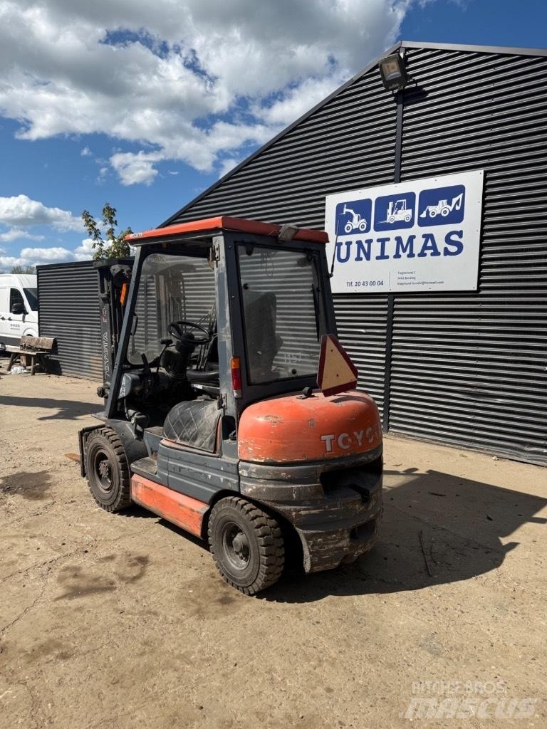 Toyota FD 25 Dízel targoncák