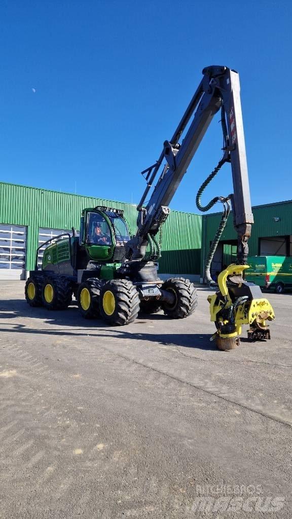John Deere 1270 G Betakarítók