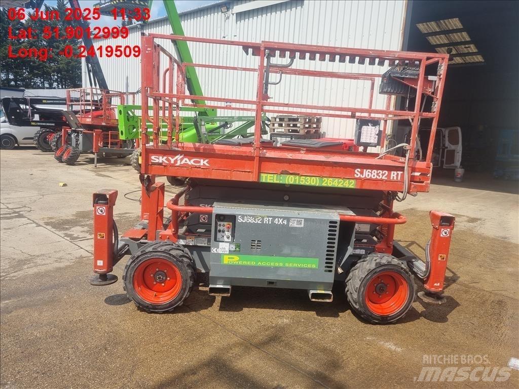 SkyJack SJ 6832 RT Ollós emelők