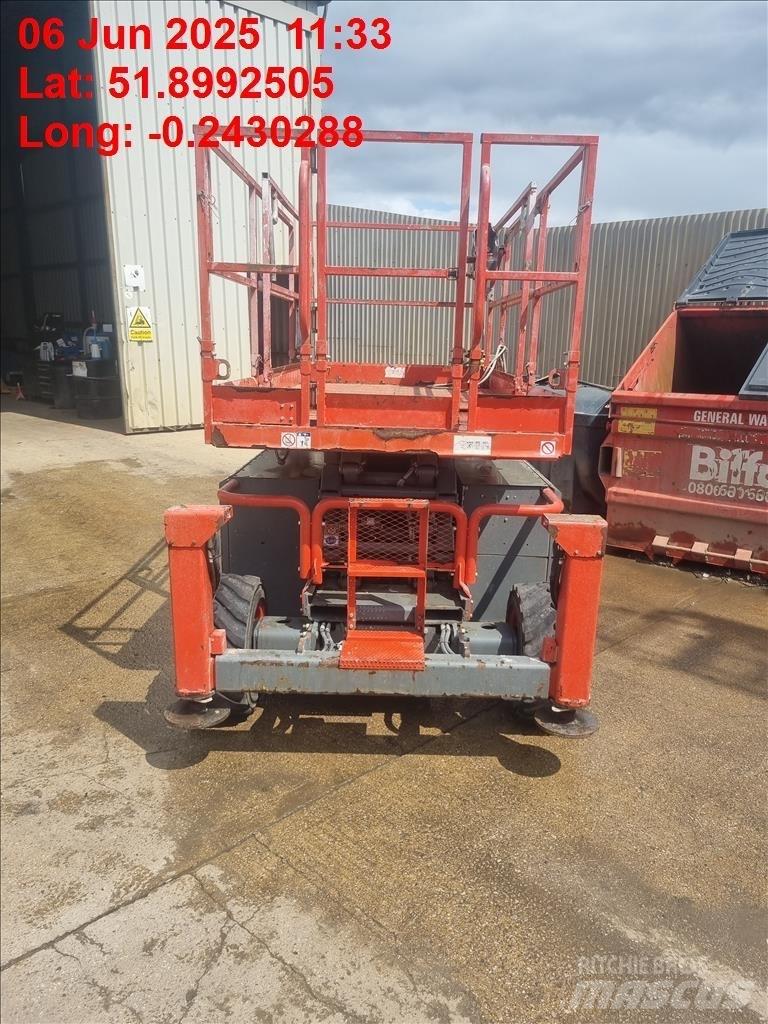SkyJack SJ 6832 RT Ollós emelők