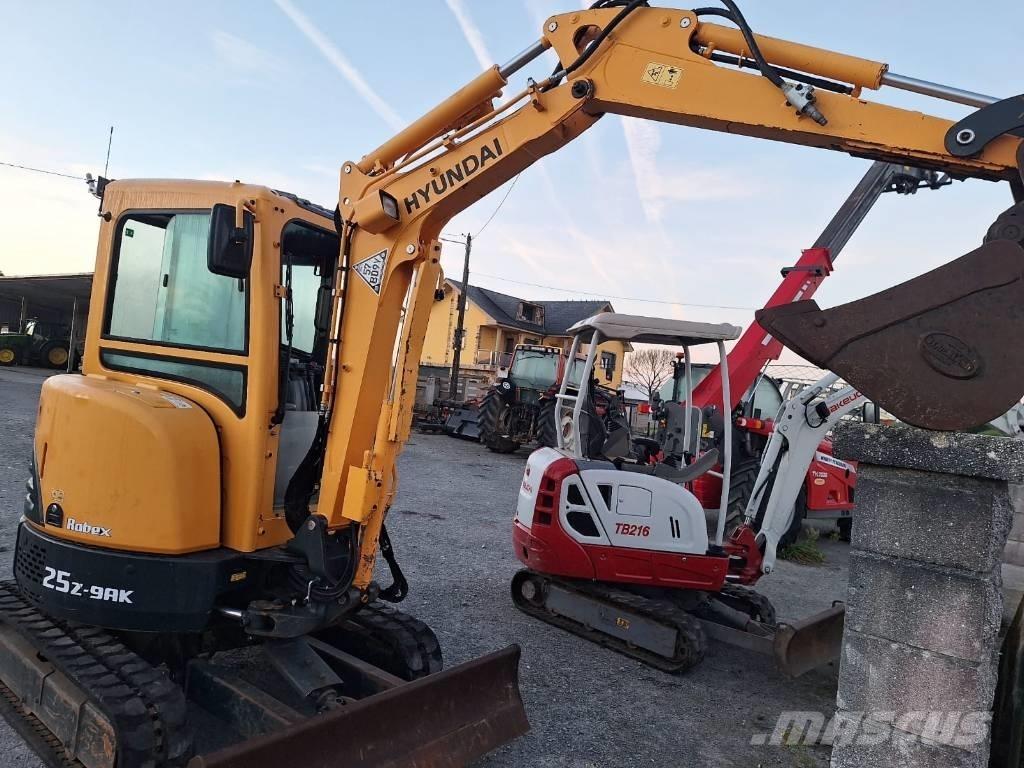 Hyundai 25 Z-9 AK Mini kotrók < 7t