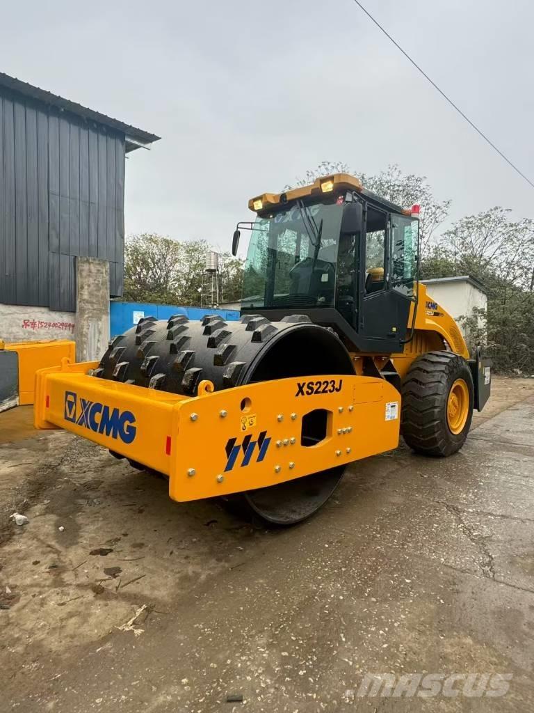 XCMG XS223J Egydobos hengerek
