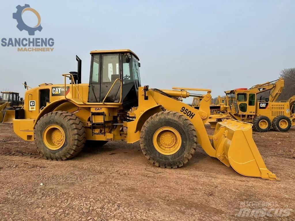 CAT 950 H Gumikerekes homlokrakodók
