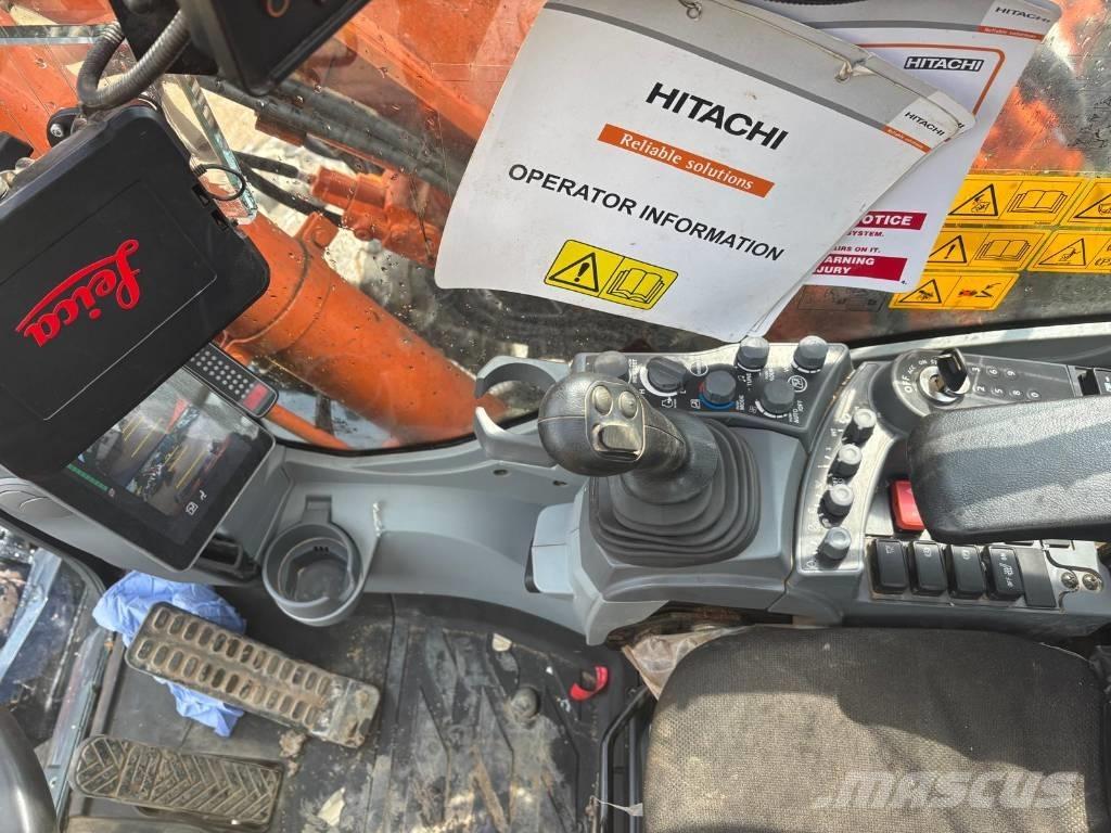 Hitachi ZX 155 W-7 Közepes (midi) kotrók 7 t - 12 t