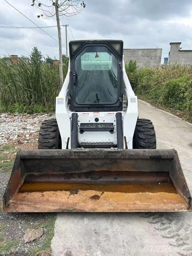 Bobcat S 300 Kompaktrakodók