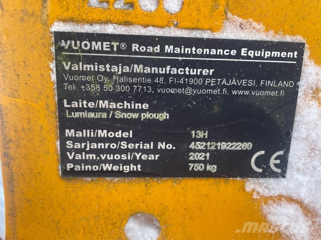  Vuomet 13 H Lumiaura Hóeltakarítók