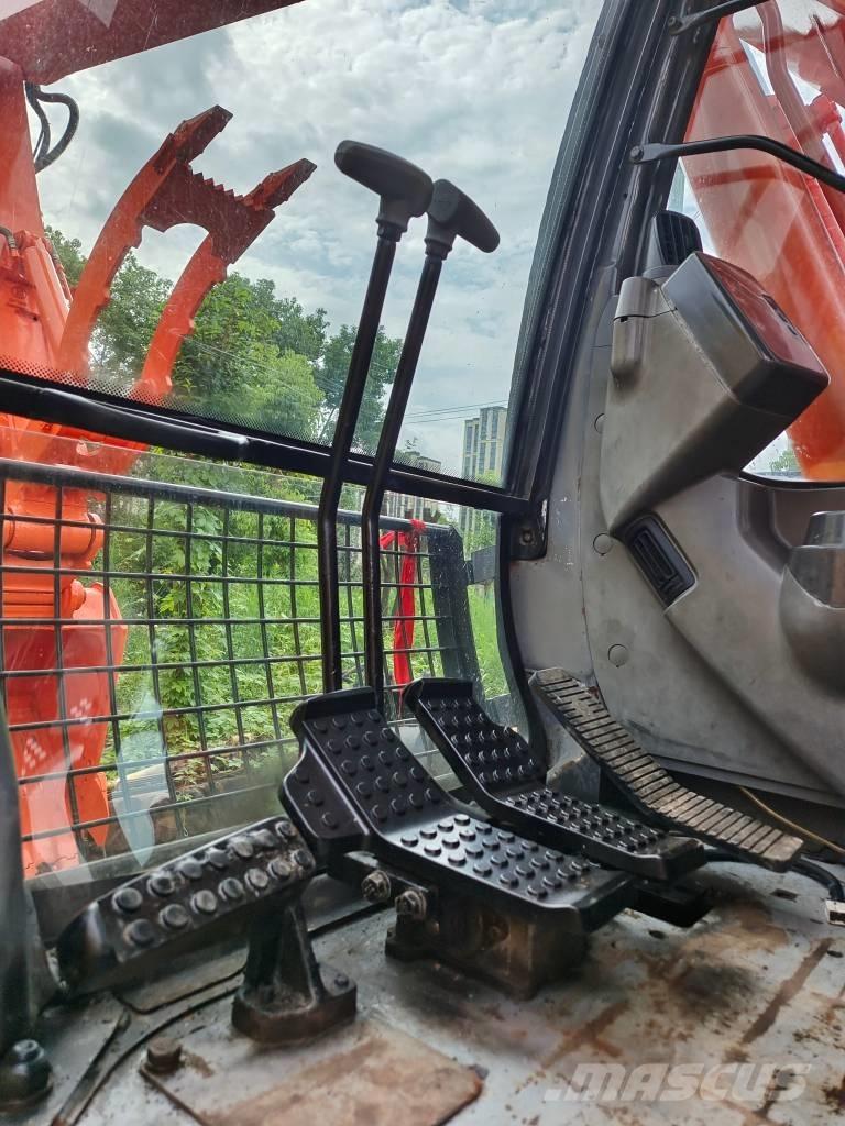 Hitachi EX 200-1 Lánctalpas kotrók