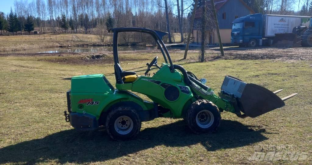 Avant 745 Mini homlokrakodók