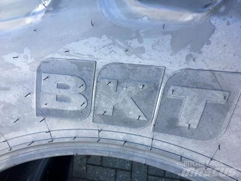 BKT 520/70 R 38 Gumiabroncsok, kerekek és felnik