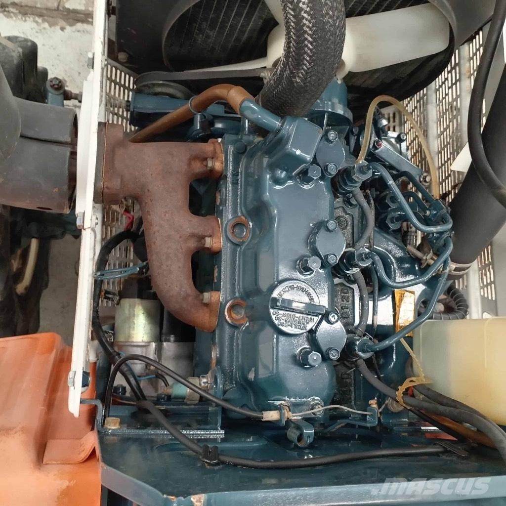 Kubota B 1402 Traktorok