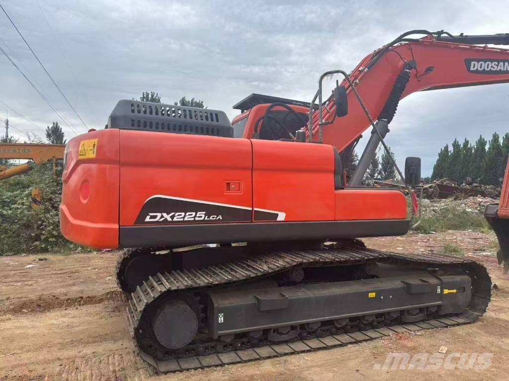 Doosan DX 225 Lánctalpas kotrók