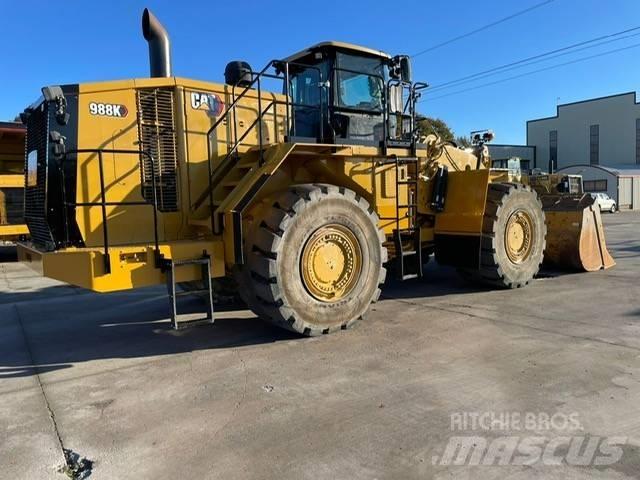 CAT 988 K Gumikerekes homlokrakodók
