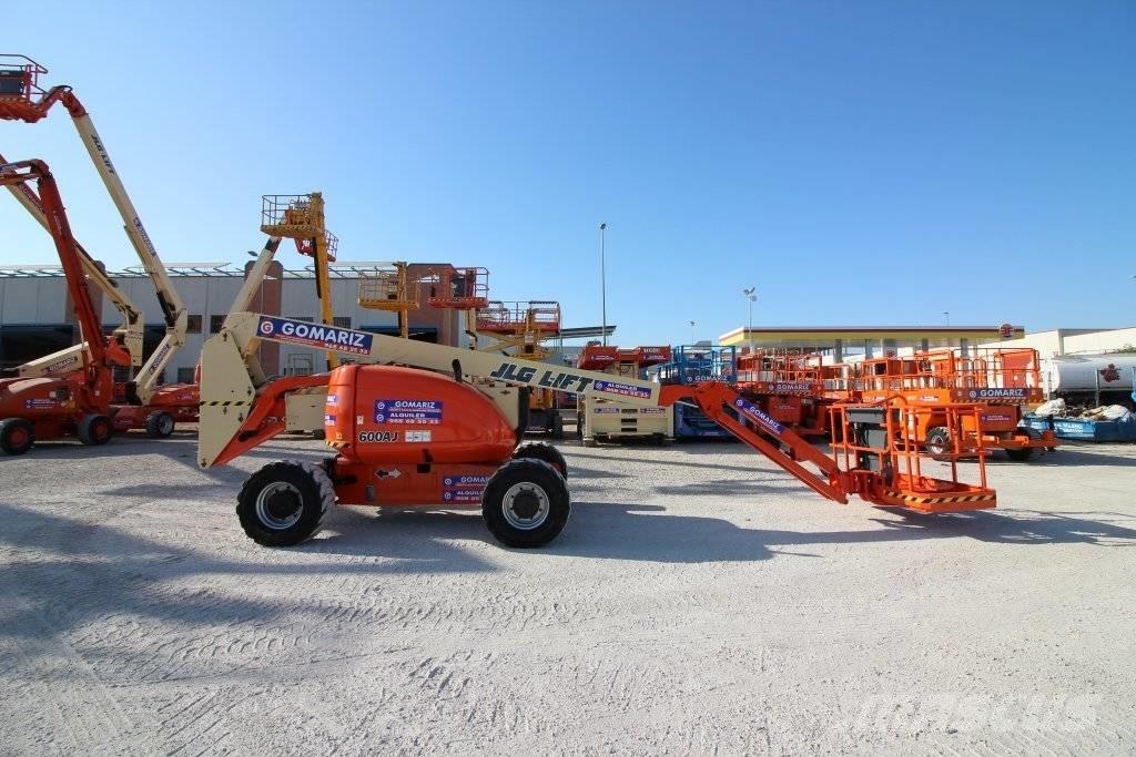 JLG 600 AJ Karos emelők