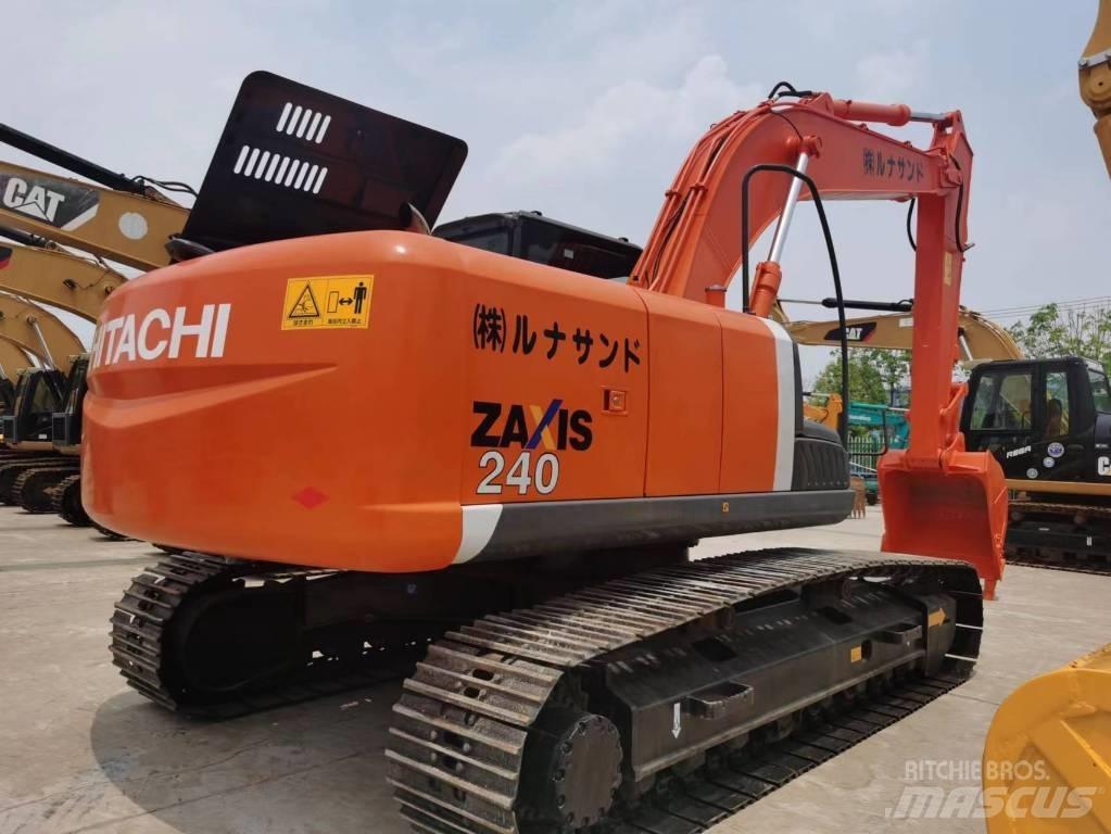 Hitachi ZX 240 Lánctalpas kotrók