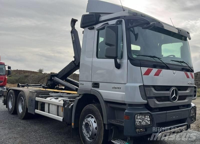 Mercedes-Benz 2641 Konténer keretes / Konténeres teherautók