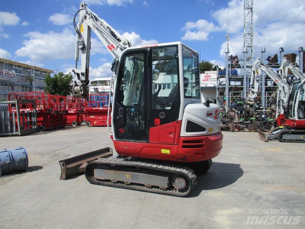 Takeuchi TB240 Mini kotrók < 7t