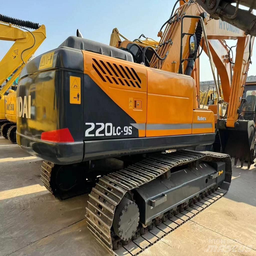 Hyundai R220LC-9S Lánctalpas kotrók