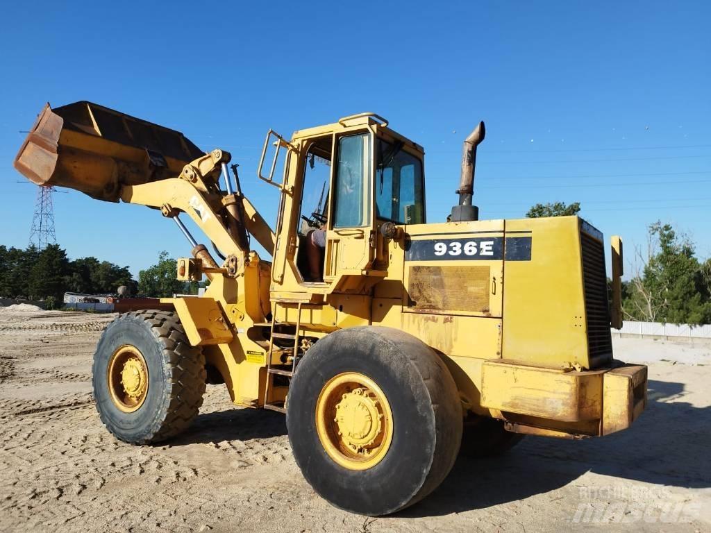 CAT 936 E Gumikerekes homlokrakodók