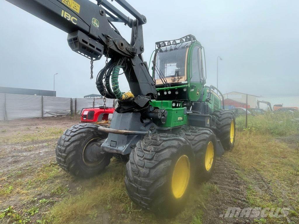 John Deere 1170G Betakarítók