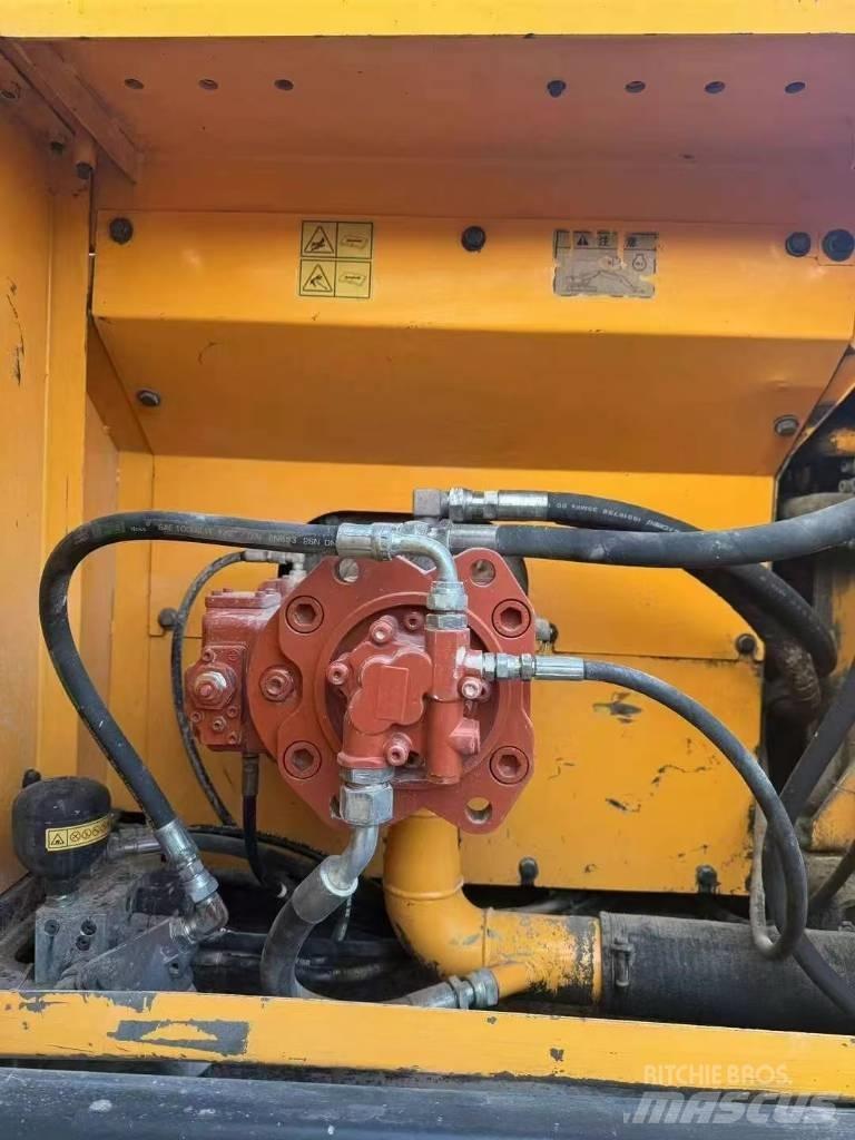 Hyundai Robex 215-7 Lánctalpas kotrók